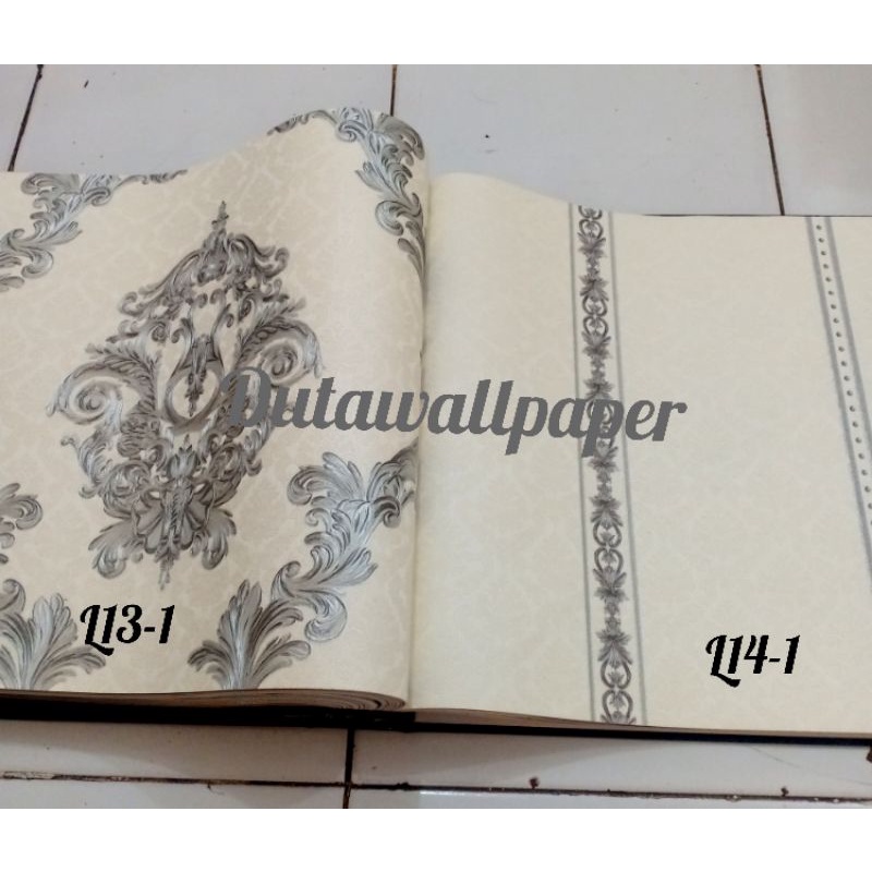 wallpaper dinding klasik embos