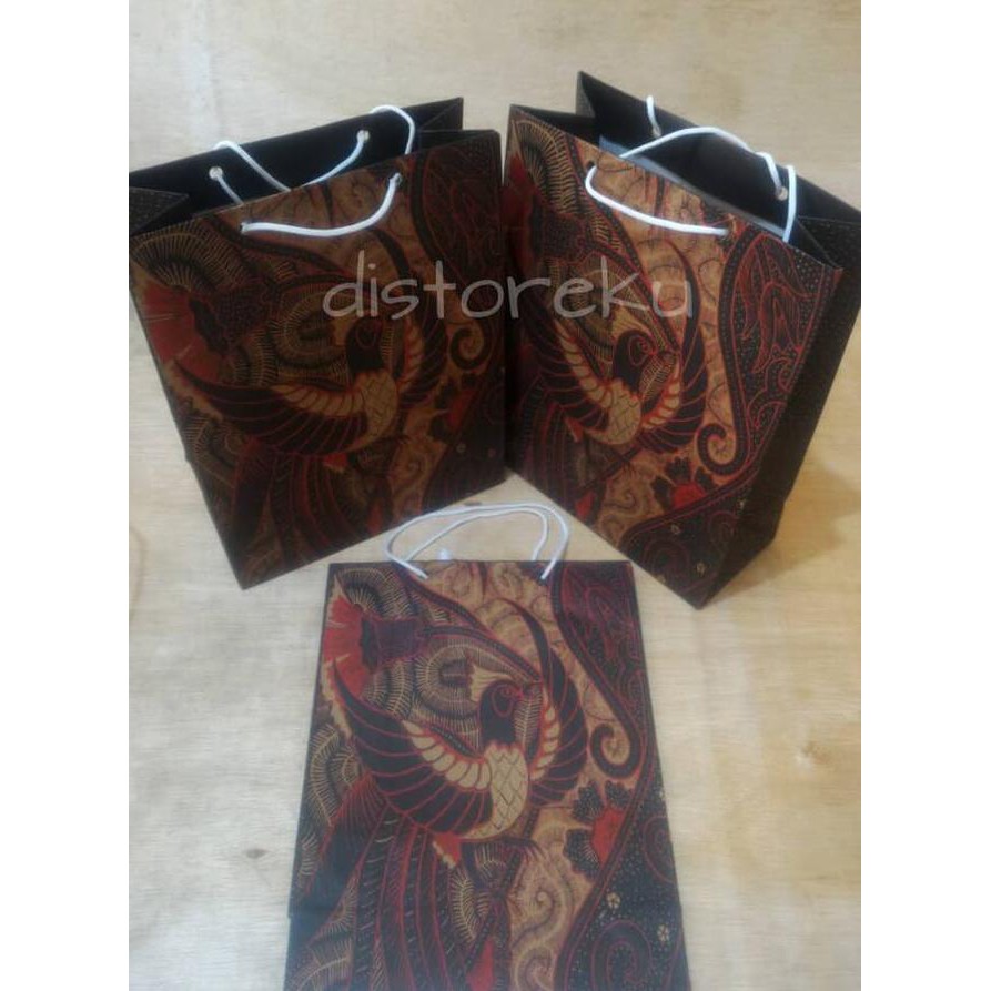 

Februari Maniss Paper Shoping Bag Tas Kertas Belanja Motif Batik Goodie Bag Small Kode 452
