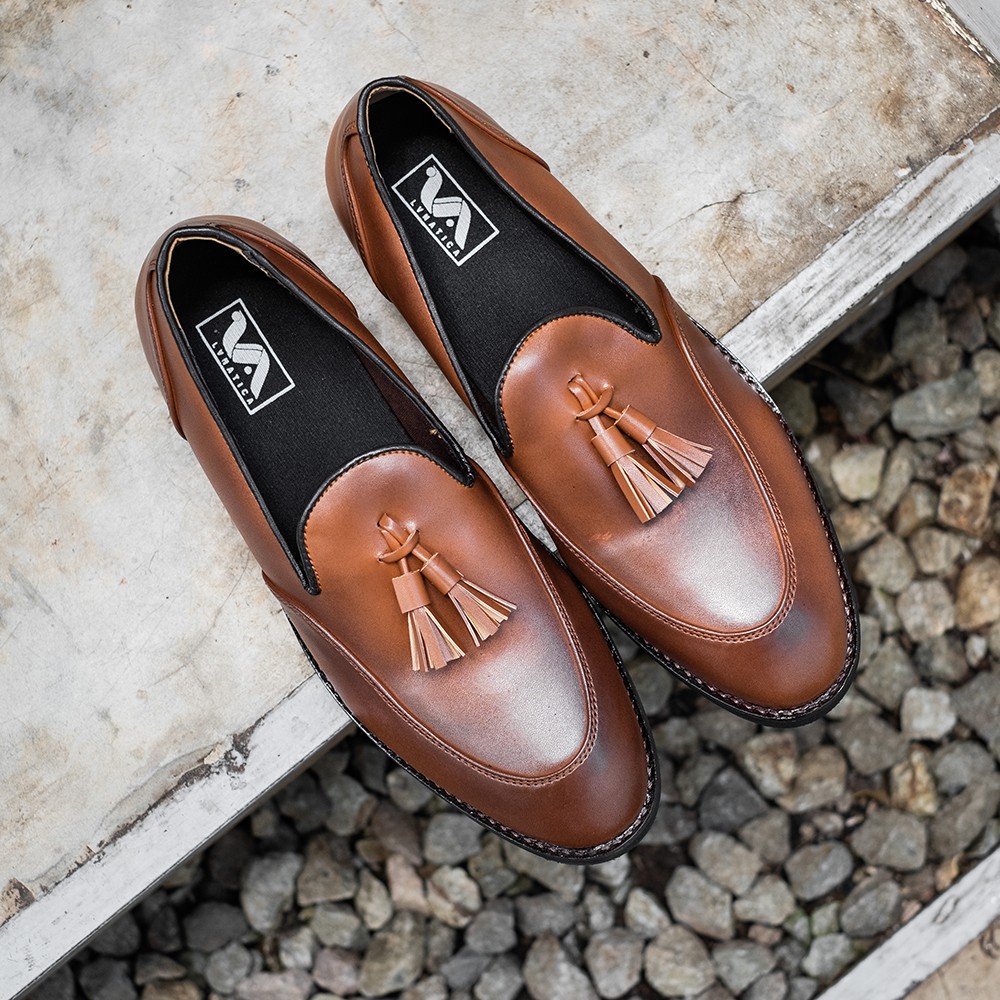 HUESCA BROWN |MNM x Lvnatica| Sepatu Loafers Pria Formal Slip On Shoes ORI