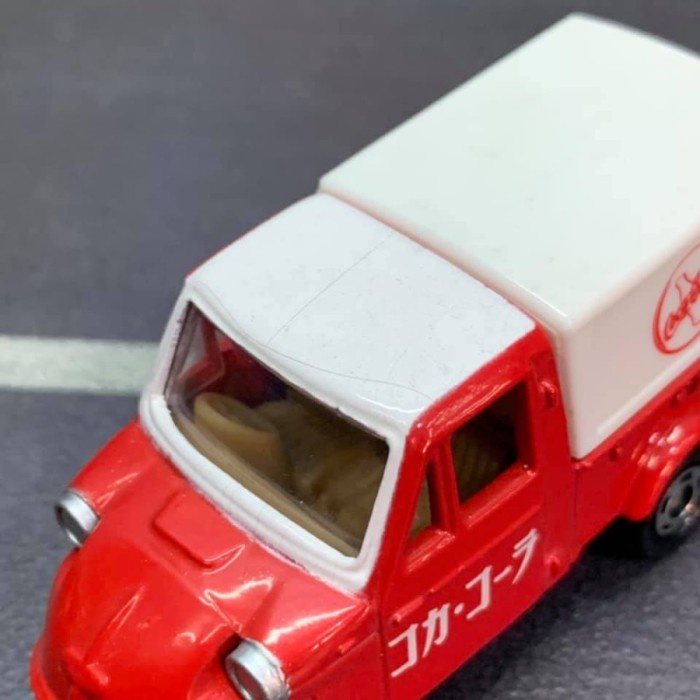 Tomica Kuji 8 Coca Cola Art Collection Daihatsu Midget China #B