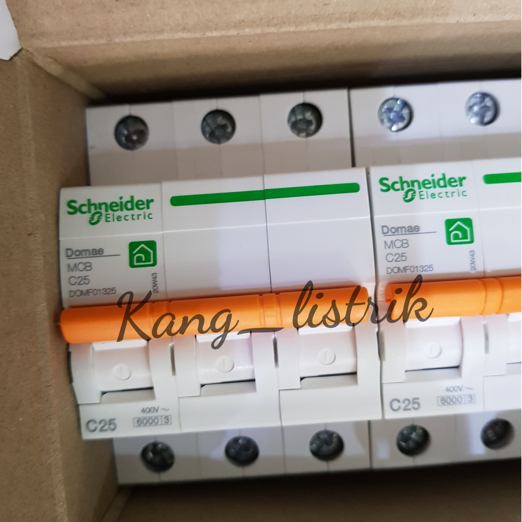 MCB Schneider Domae 3Phase 25A