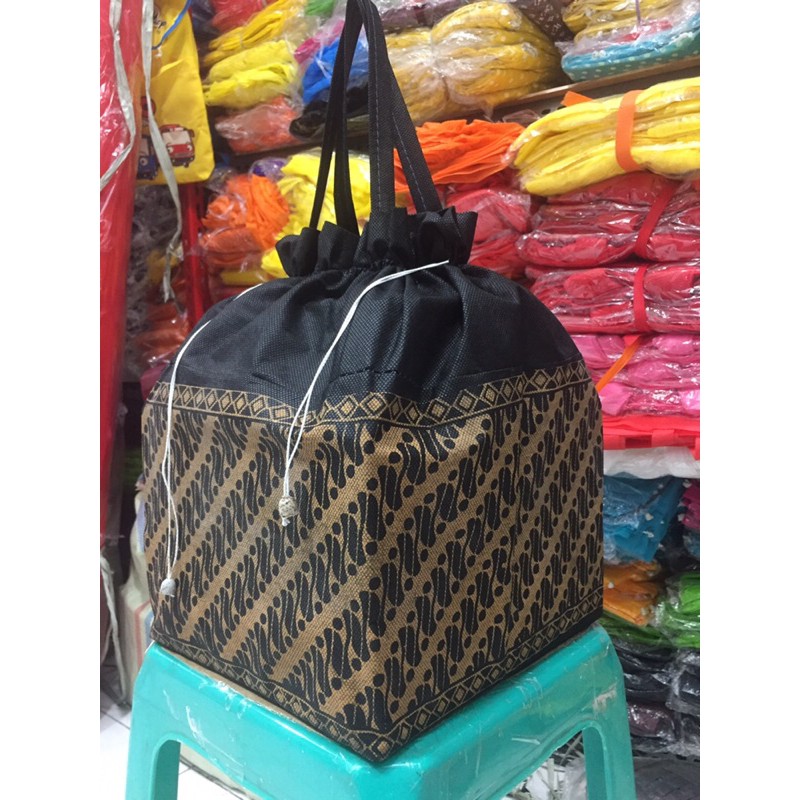 tas hajatan spundbond Tebal batik parang serut uk.22x22