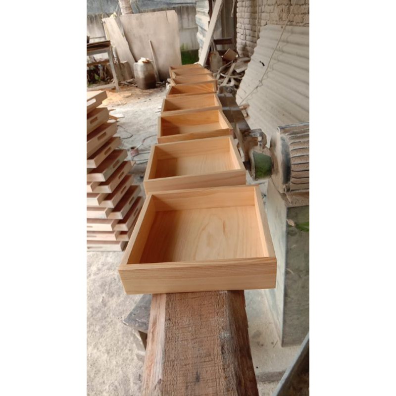 Baki Kayu / Tray Kayu / Nampan Kayu ukuran 20 x 20 x 5 Cm