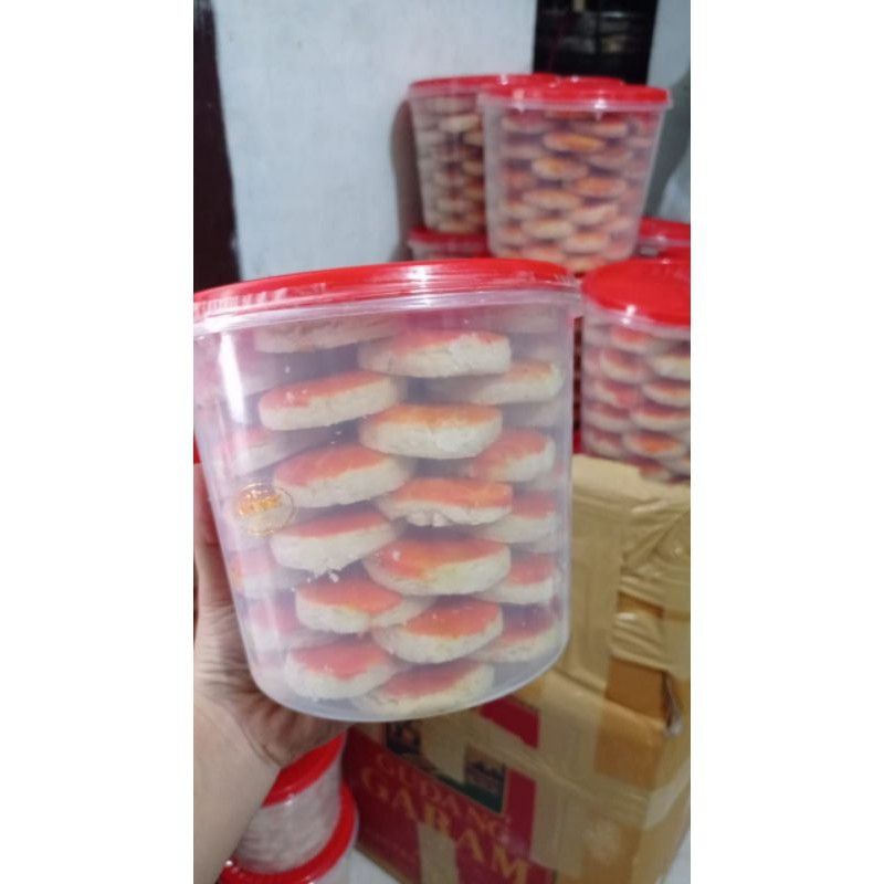 

kue kacang toples