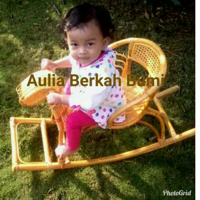 Kuda kudaan Rotan/ Mainan Kuda Goyang Rotan