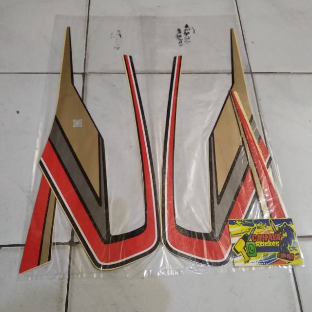 Striping/Sticker/Lis Variasi Yamaha Rx King Tahun 1992 Warna Tangki Hitam List Merah & & Gold
