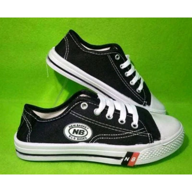 sepatu sekolah terlaris warna hitam putih ukuran 28-43