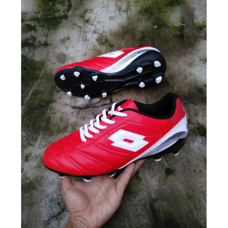 sepatu Sepak Bola Lotto