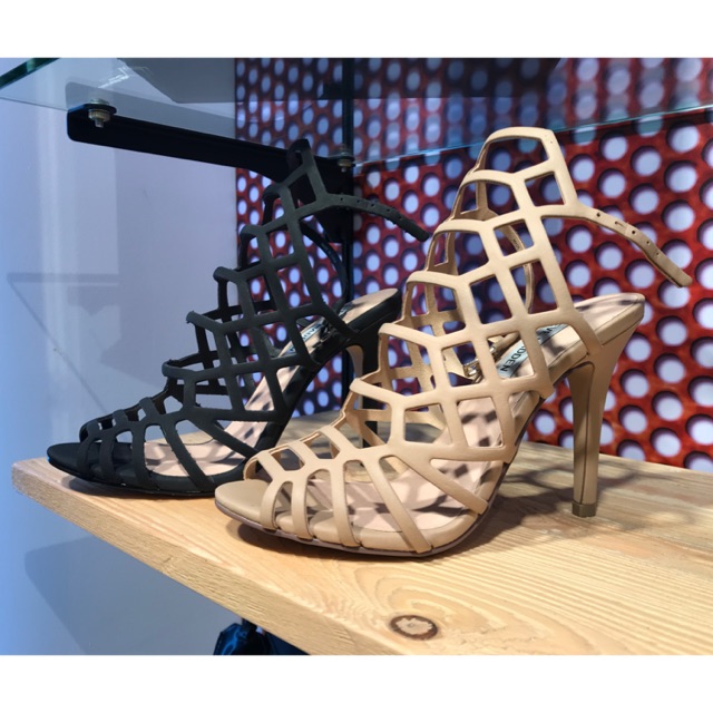 steve madden slithur caged sandals