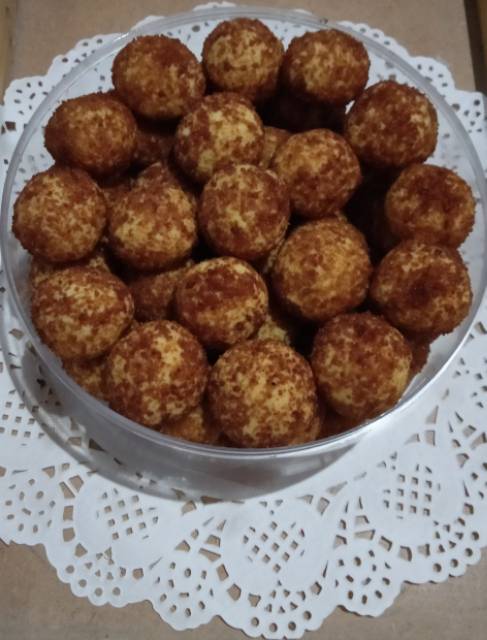 

Palm cheeze ball cookies