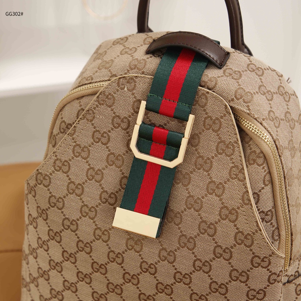 Gucci GG Canvas Backpack With SlingBag GG302