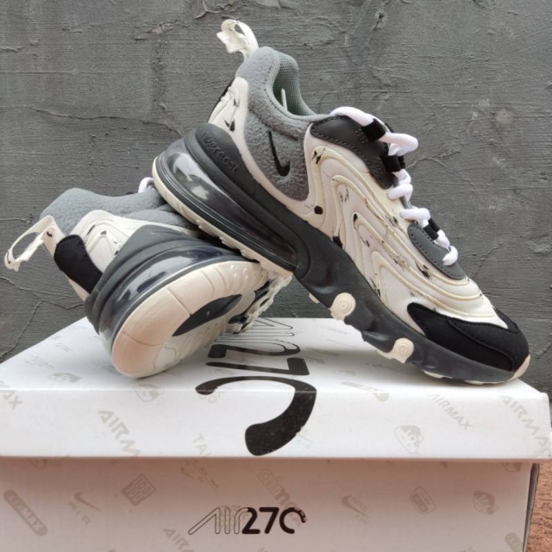 Sepatu Nike Air max 270 cactus Jack x Travis scoot Grey BNIB original Made in Vietnam / sepatu casual / sepatu pria