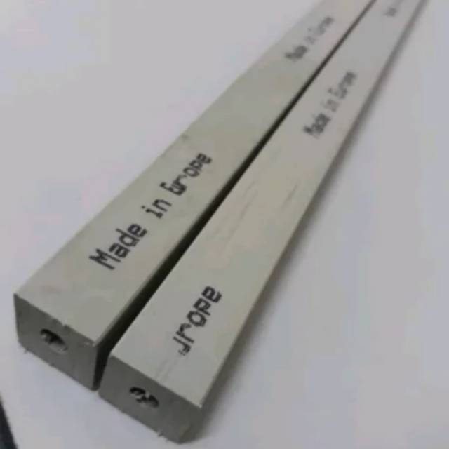 

Cutting stick Offset 14x14x1135 mm /Tatakan Mesin Potong