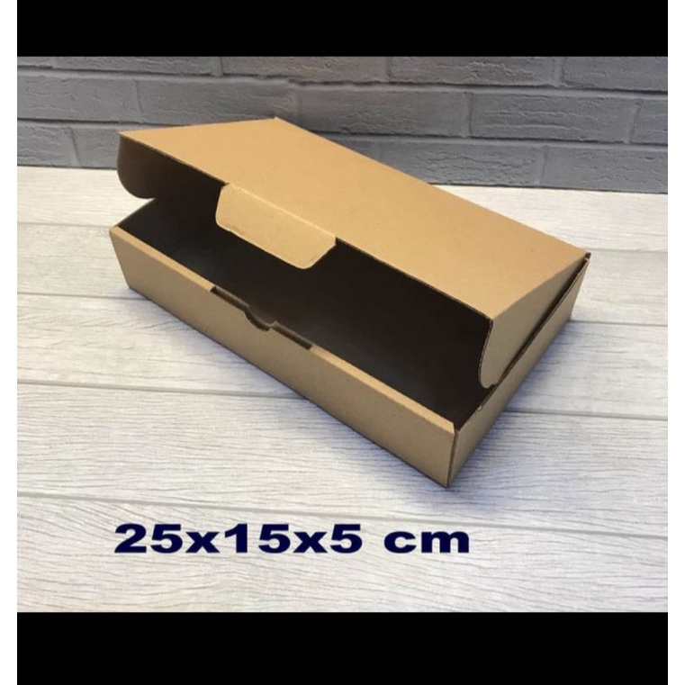 

kardus/box 25x15x5cm...die cut, kotak packing baju, aksesories dll