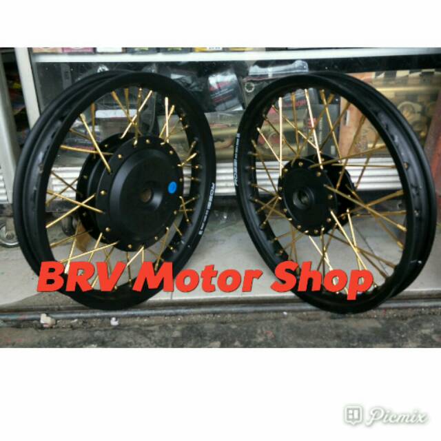 Velg Vario 110 - 125- 150 Beat Mio Scoopy Spin Skywave Dll Velg Ring 14 Bebas Regues Warna