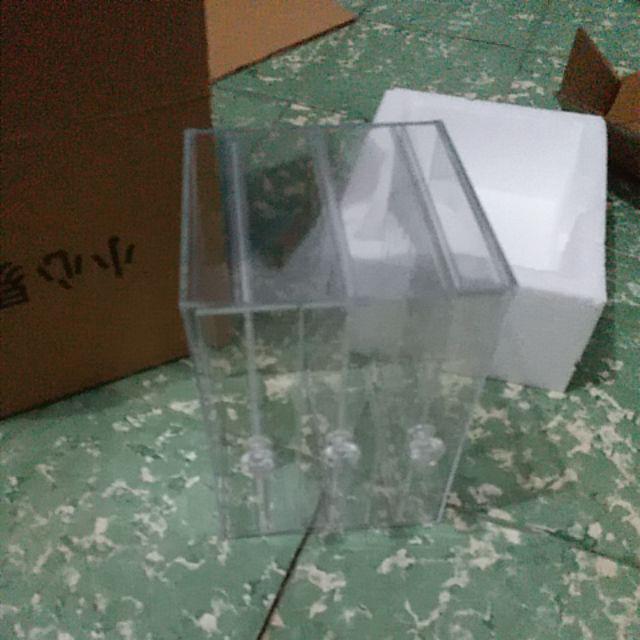 Rak Display Perhiasan Anting Bahan Akrilik Transparan Anti Debu