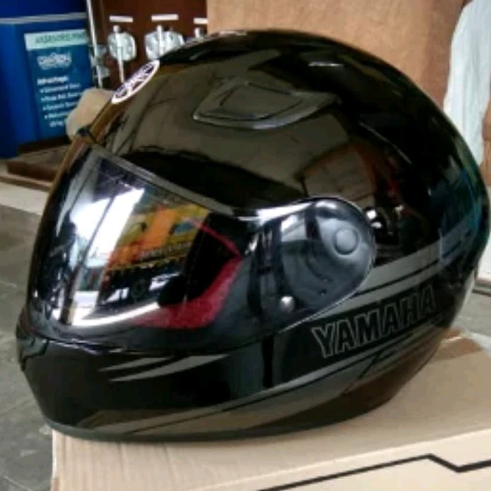 Modifikasi Helm  Yamaha Vixion