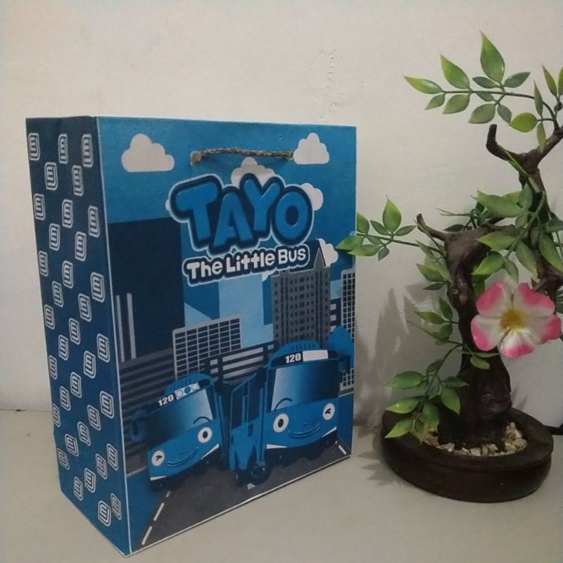 

PAPERBAG BINGKISAN ULANG TAHUN