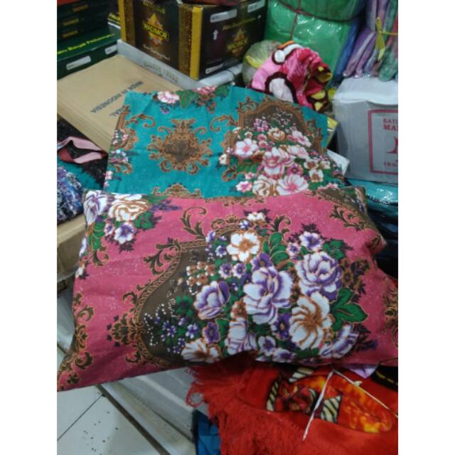 Kulit kapuk bantal petak motif bunga