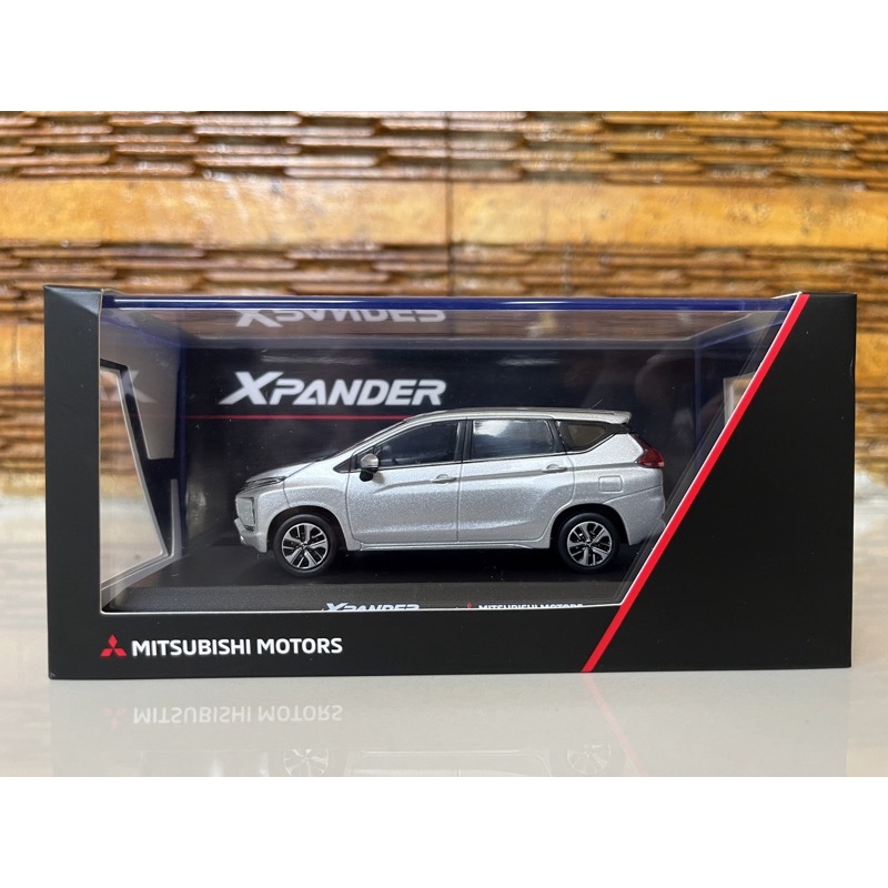 DIECAST MITSUBISHI XPANDER BOX ORIGINAL MITSUBISHI MOTOR SKALA 1:43