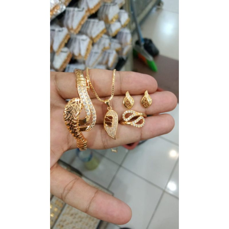 Set perhiasan wanita daun super mewah gold 18k