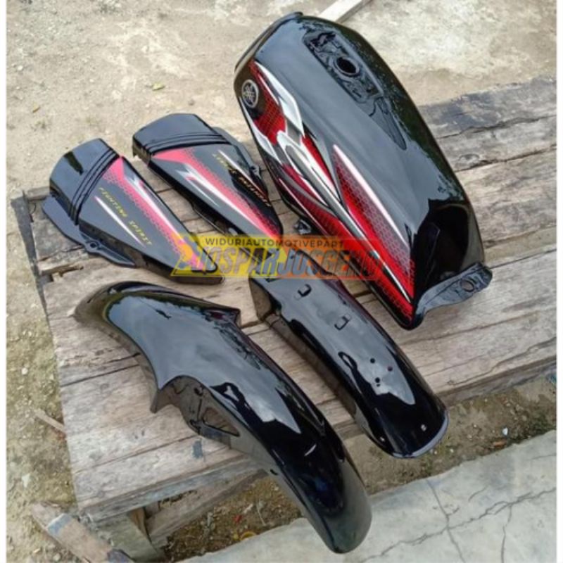 FULLSET BODY RX KING HITAM MERAH 2007 BODYSET RX KING NEW HITAM MERAH 2007 TANGKI RX KING HITAM BOX 