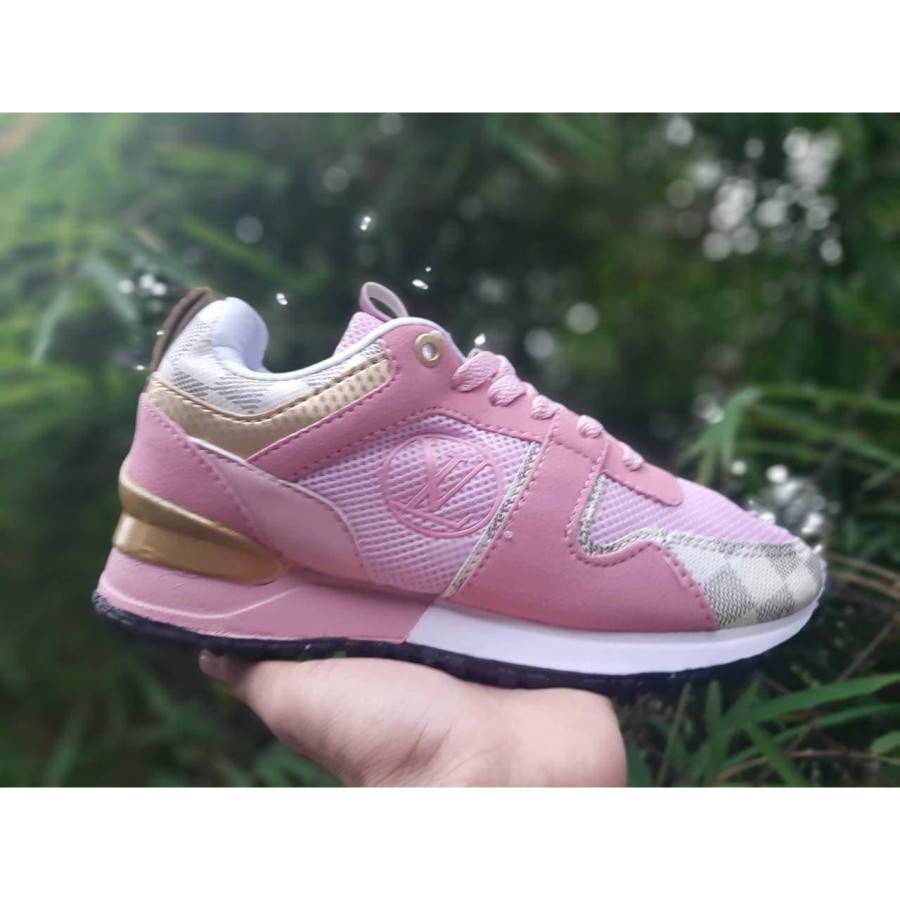 Sepatu LV LOUIS VUITTON WOMEN GRADE ORIGINAL SOFT PINK SNEAKERS PREMIUM RUNNING OLAHRAGA HANGOUT