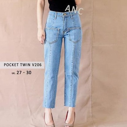 Dazina Jeans Boyfriend Tebal Saku Depan Wanita Ice Blue