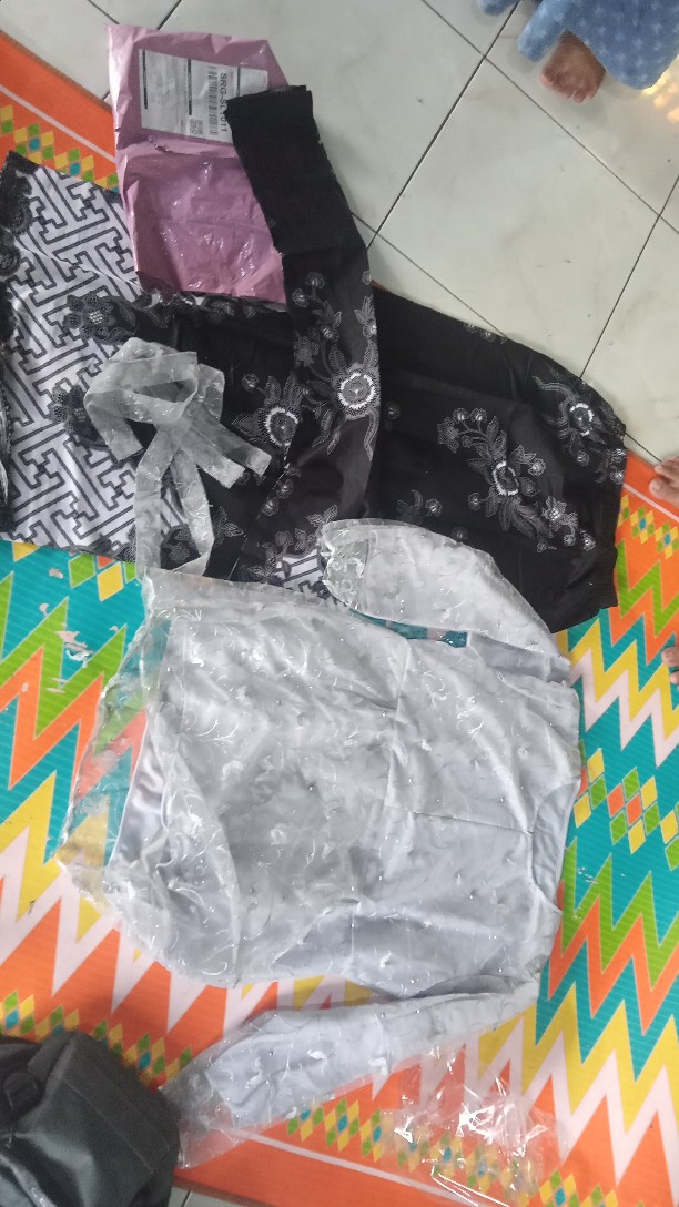 Maura Couple - Sania Ruffle Batik Couple Ori Ndoro Jowi Garansi Termurah Shopee - Batik Solo Modern