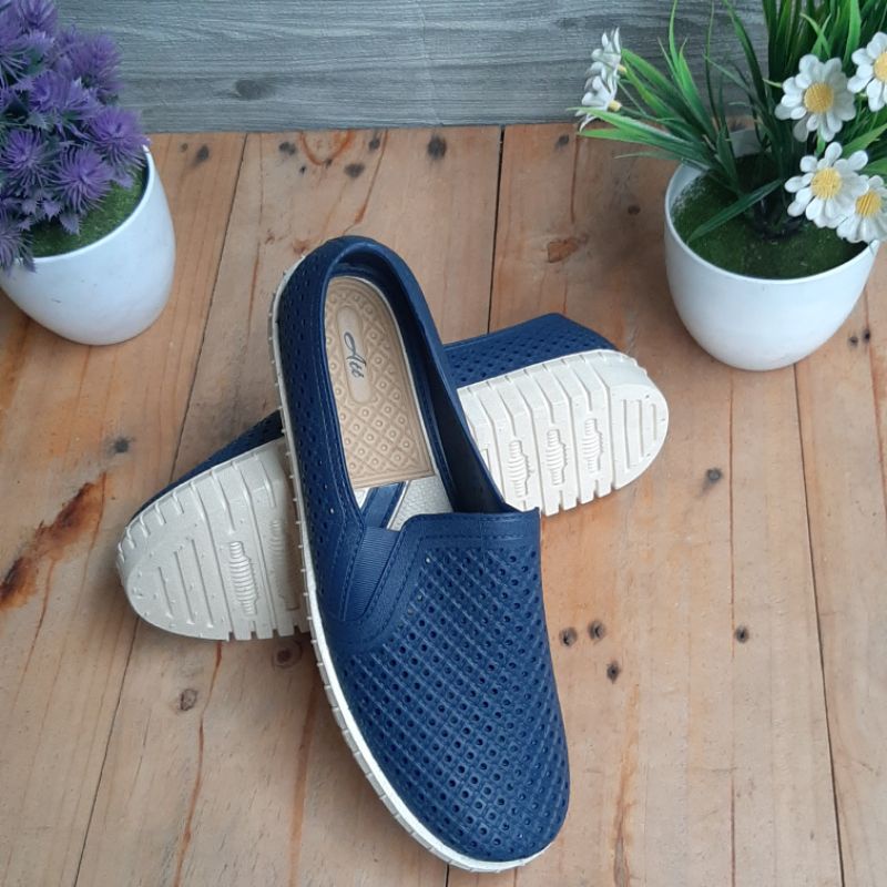 Sepatu Karet Wanita ATT LIW 485 Slip On Model Lubang Jaring Empuk &amp; Awet anti air elegan/Slip On Uk 37-40