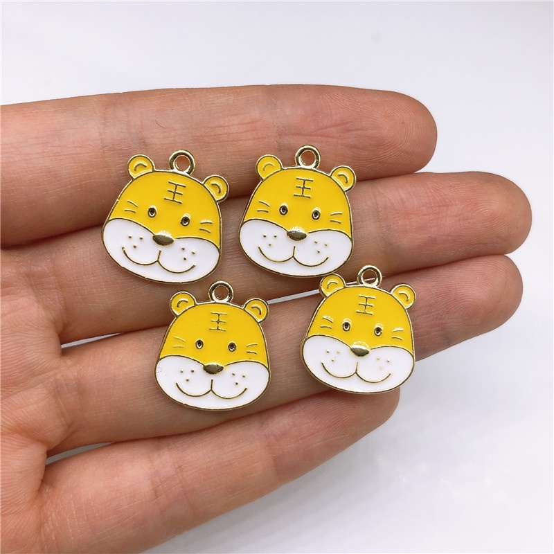 4pcs Liontin Enamel Desain Harimau Daisy Bahan Alloy Untuk Membuat Perhiasan Kalung Anting Gelang