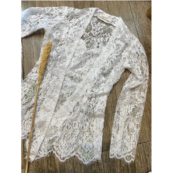 Kain brokat metalik putih mesawang original by Djuwita Kebaya