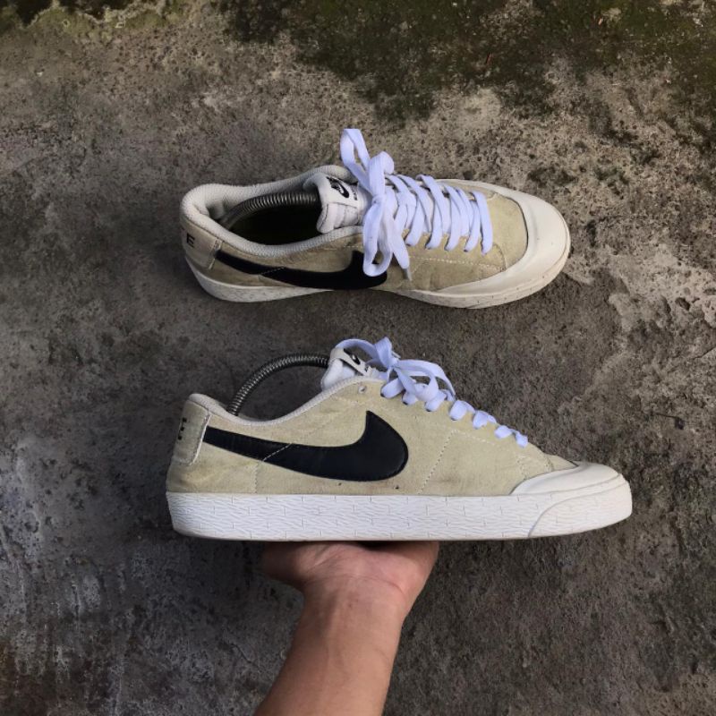Sepatu nike sb blazer low zoom xt