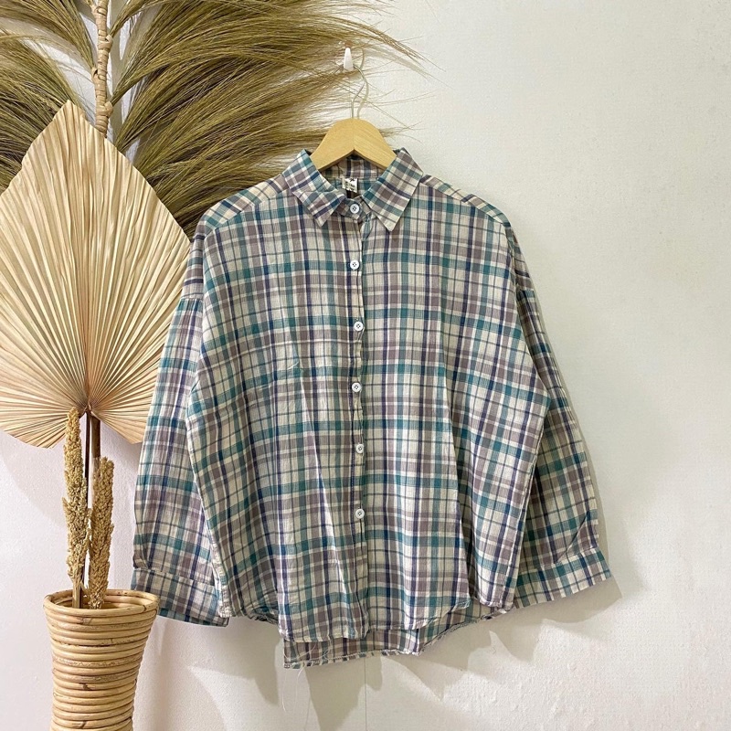 Thrift Kemeja Blouse Atasan Wanita Motif Polos Vintage - Batch 37 (B2-153 s/d B2-192)-B2-182