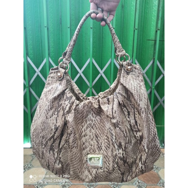 (Nanariv) Tas AK preloved Hobo Shoulder bag