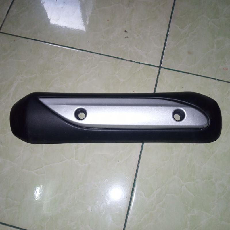 0cover tameng tutup knalpot vario cw 110 lama karbu original PNP vario techno 110 lis