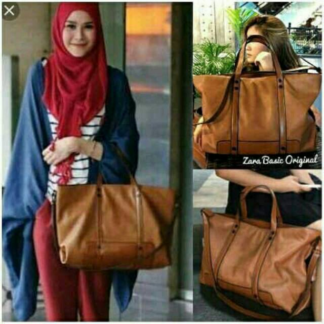 Zara bag @95 Rb Bahan kulit sintetis 37x21cm