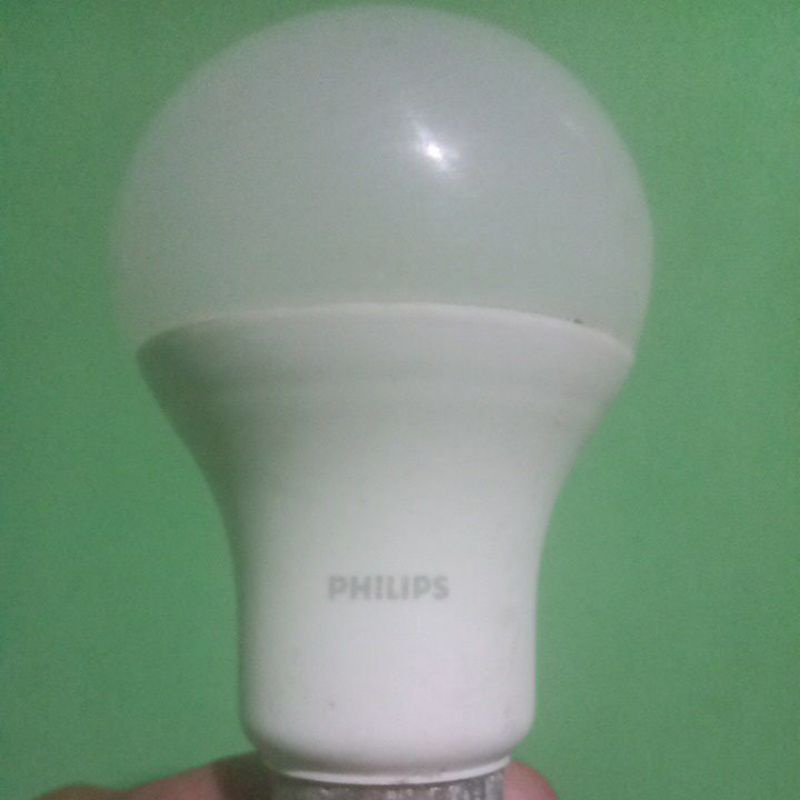 lampu led off ( mati )  Philips leher besar