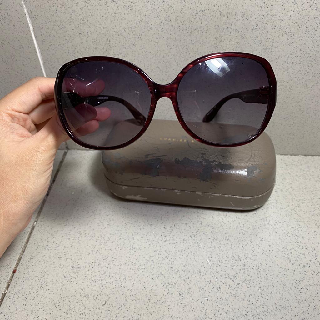 preloved - sunglasses charles & keith (B)
