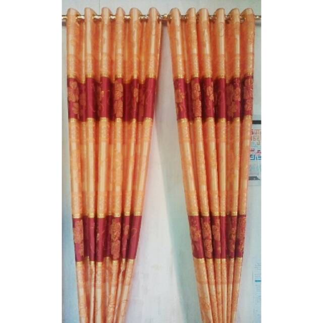 Gorden Pintu Kamar / Gorden Jendela Motif Kombinasi Merah Emas