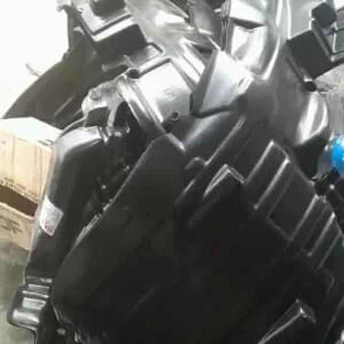 *Otomotif* Liner Fender Avanza Veloz