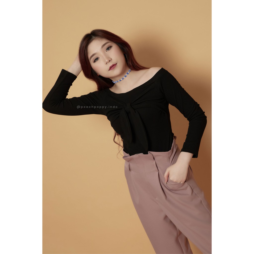 Peach Poppy Alana Top - Atasan Wanita Rajut Model Sabrina