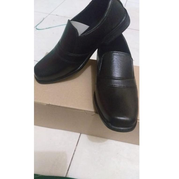✷Laris✻ sepatu pantofel guru atau santri gontor putra kulit sintetis D86 ➞