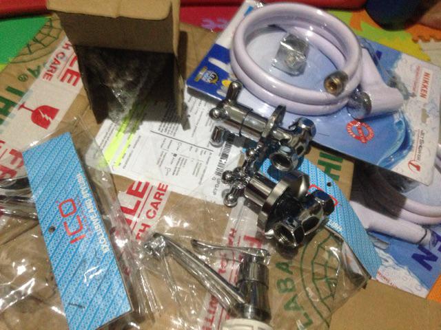 Kran Keran Air Wastafel Cuci Tangan Model Minimalis