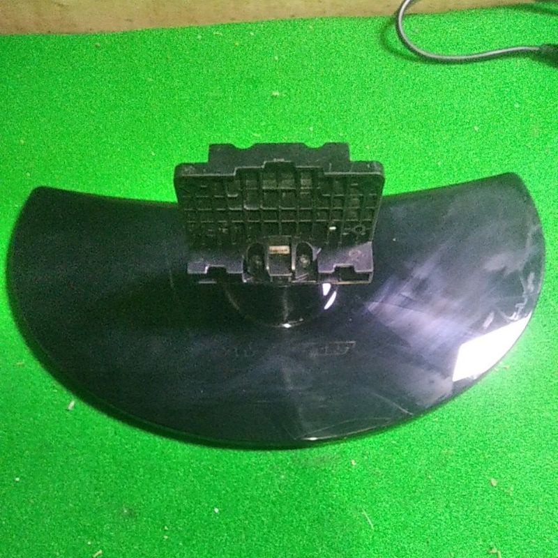 stand kaki tv LCD LG 26lh20r