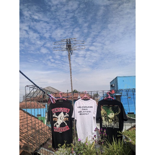 t shirt seringai chooper dan lencana