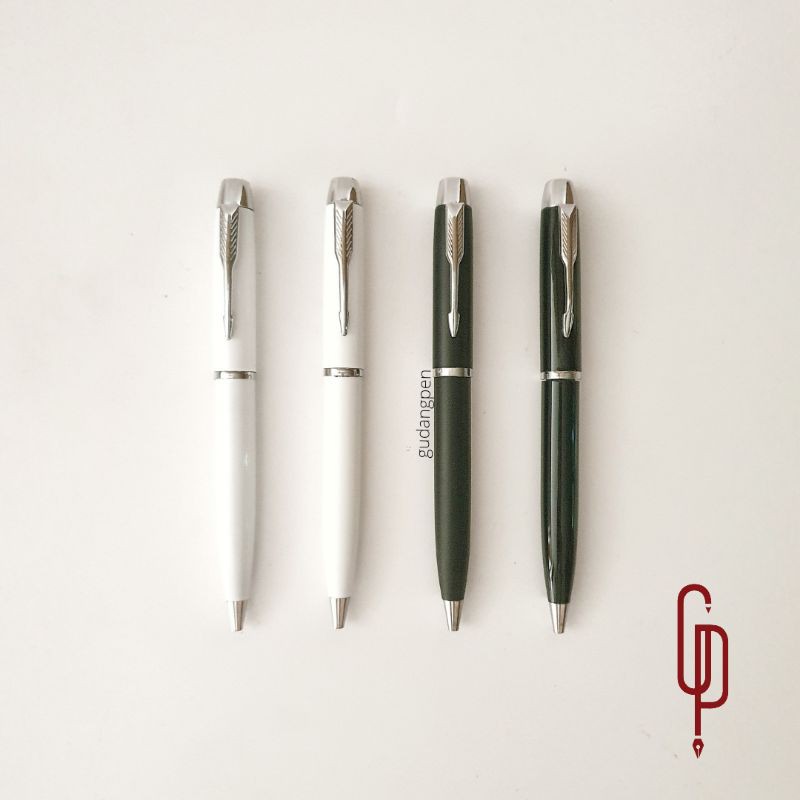 

Pulpen Metal Model Parker Putar Klip Silver Bisa Cetak Logo