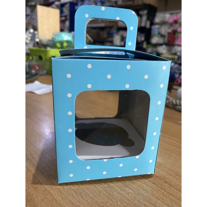 

Dus cupcake muffin isi 1 biru polkadot handle 10pc pack/ box cupcake