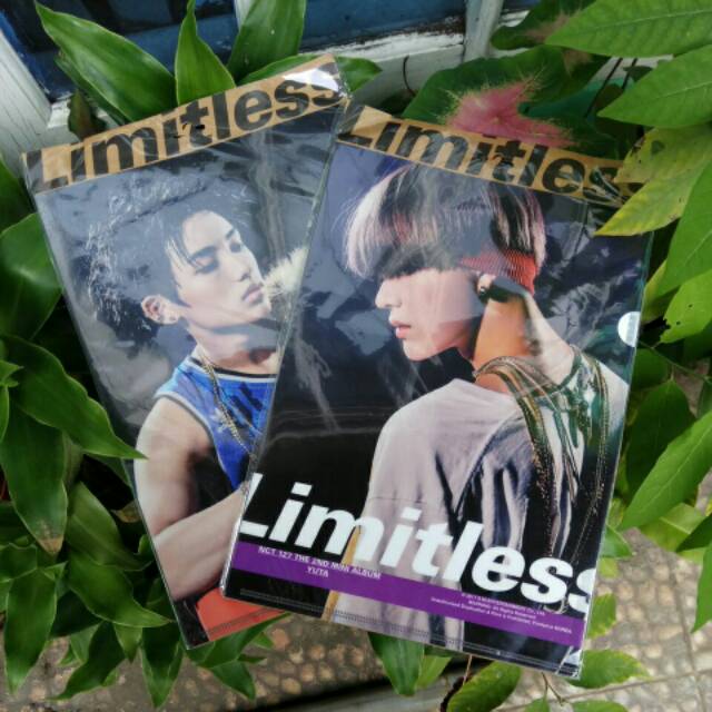 

Yuta Winwin NCT 127 Limitless L-Holder Official