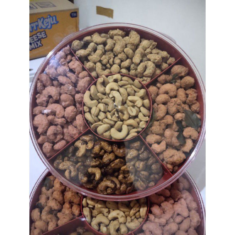 

Kacang Mede Tray 5 rasa